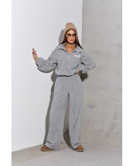 103 Спортивний костюм з поларфлісу на стойці з вишивкою