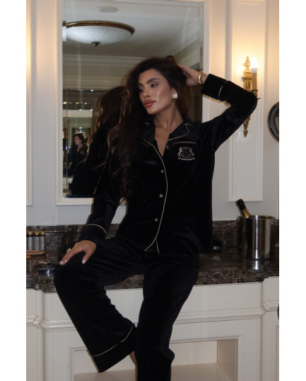 106 Домашній костюм із оксамиту з вишивкою