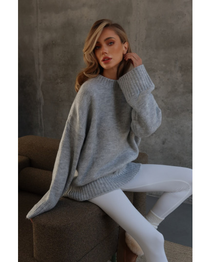 109 Светр в’язаний з акцентним коміром