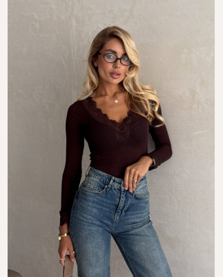 124 Лонгслів з мереживом