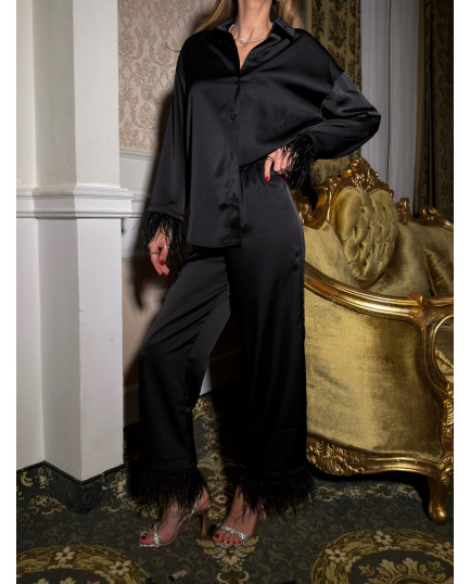 14 Вечірній сатиновий костюм із пір'ям