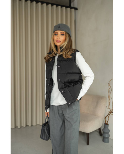 17 Жилетка пухова на кнопках водовідштовхувальна