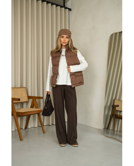 17 Жилетка пухова на кнопках водовідштовхувальна