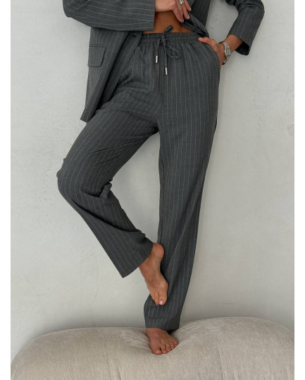 21 Штани на резинці зі шнурком