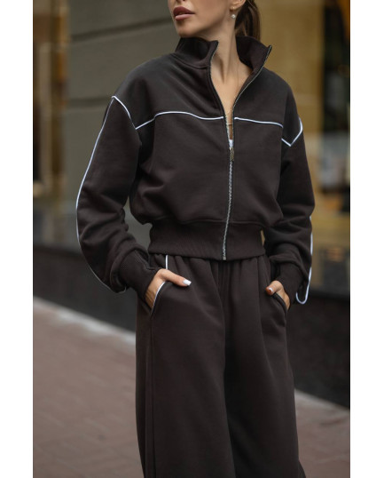 55 Костюм із трьохнитки з кантом