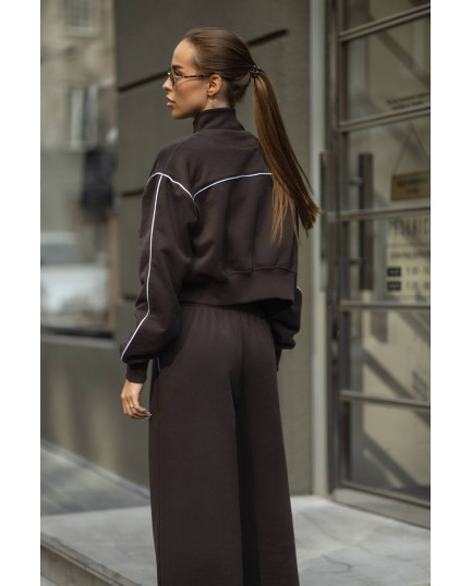 55 Костюм із трьохнитки з кантом