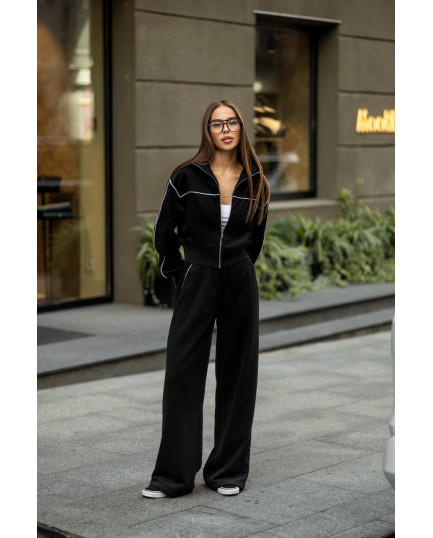 55 Костюм із трьохнитки з кантом