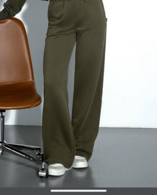 9 Спортивний костюм із довгою блискавкою з капюшоном