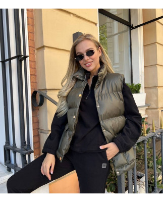 17 Жилетка пухова на кнопках водовідштовхувальна