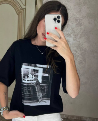 29 футболка чорна леопард на задніх лапах