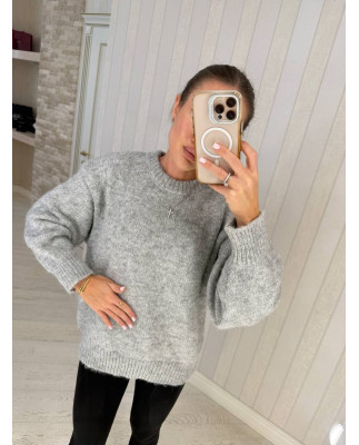 101 Светр в’язаний