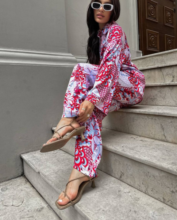 37 костюм шовковий зі штанами