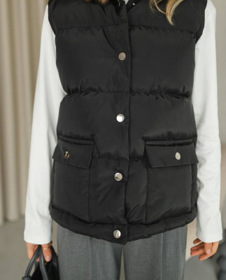 17 Жилетка пухова на кнопках водовідштовхувальна