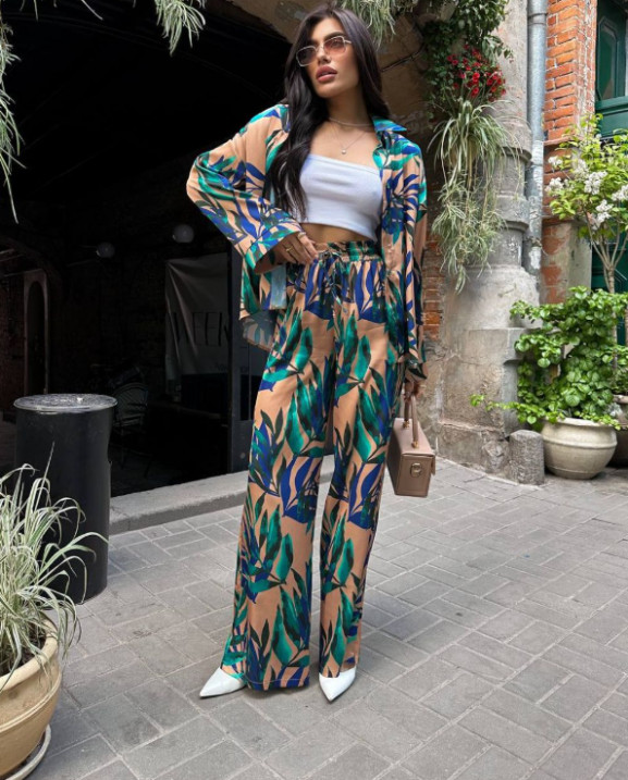 37 костюм шовковий зі штанами