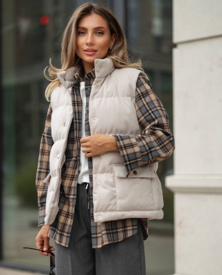 17/1 Жилетка пухова кашемірова на кнопках