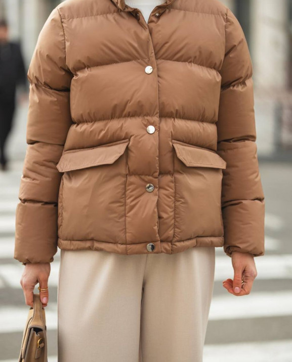 69 куртка пухова на кнопках