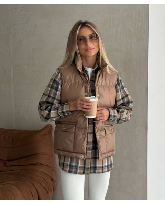 17 Жилетка пухова на кнопках водовідштовхувальна