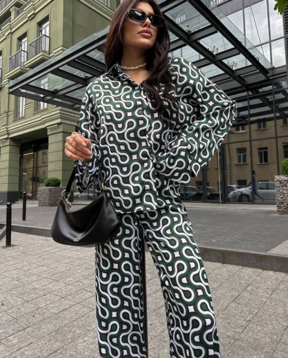 37 костюм шовковий зі штанами